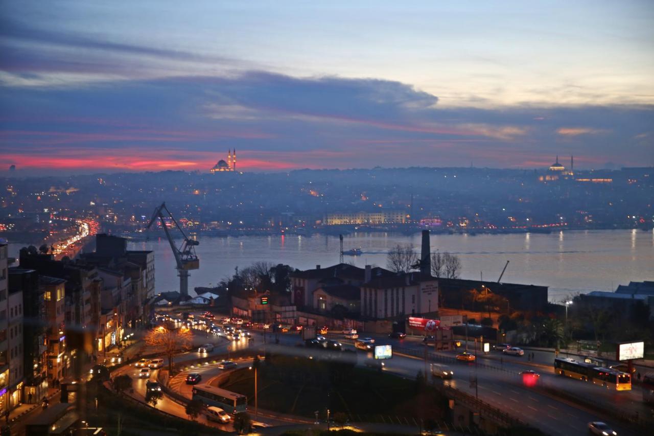 Daru Sultan Hotels Galata Istanbul Exterior photo The port of Varvarovski