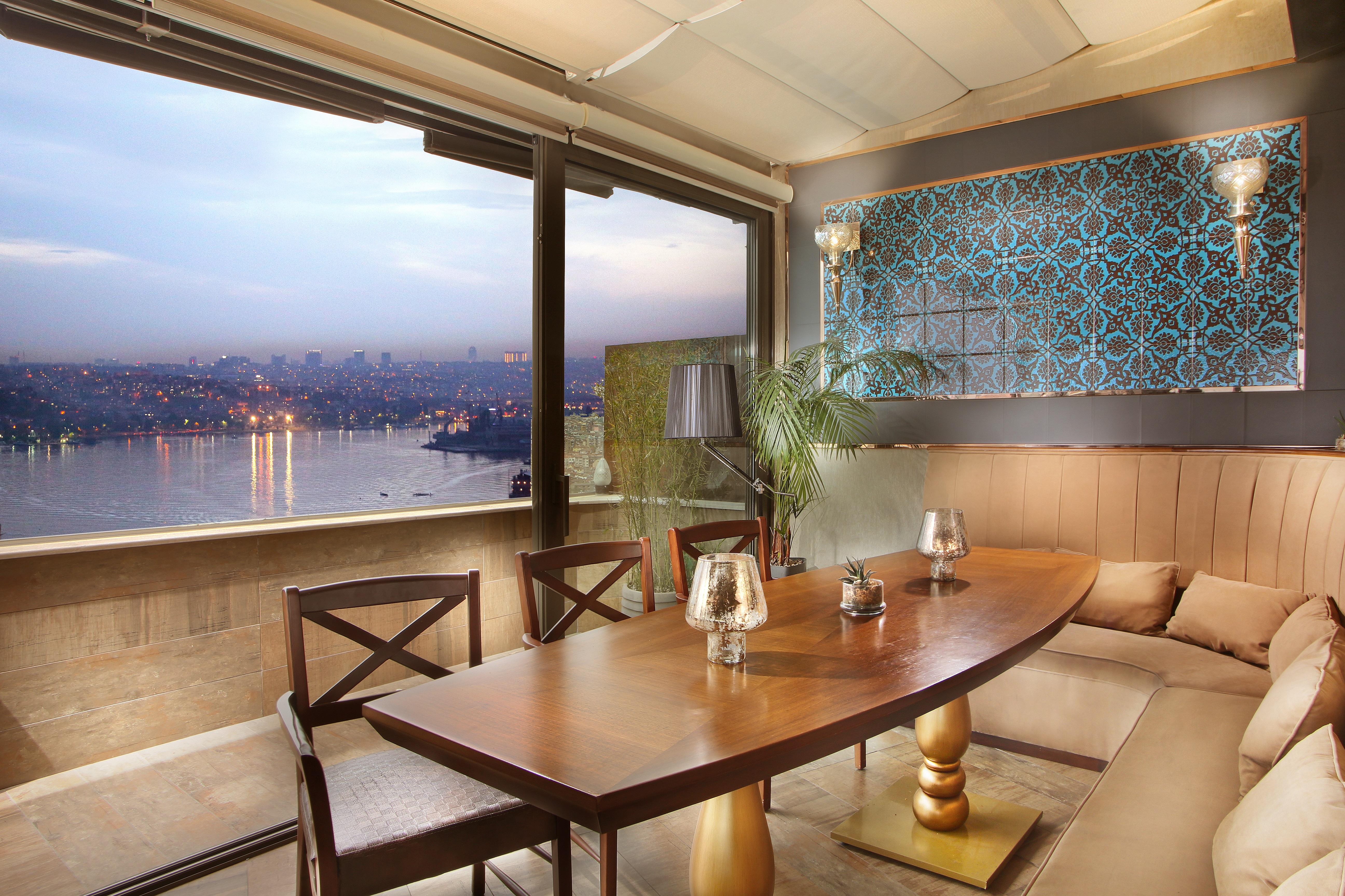Daru Sultan Hotels Galata Istanbul Exterior photo Interior of a penthouse apartment