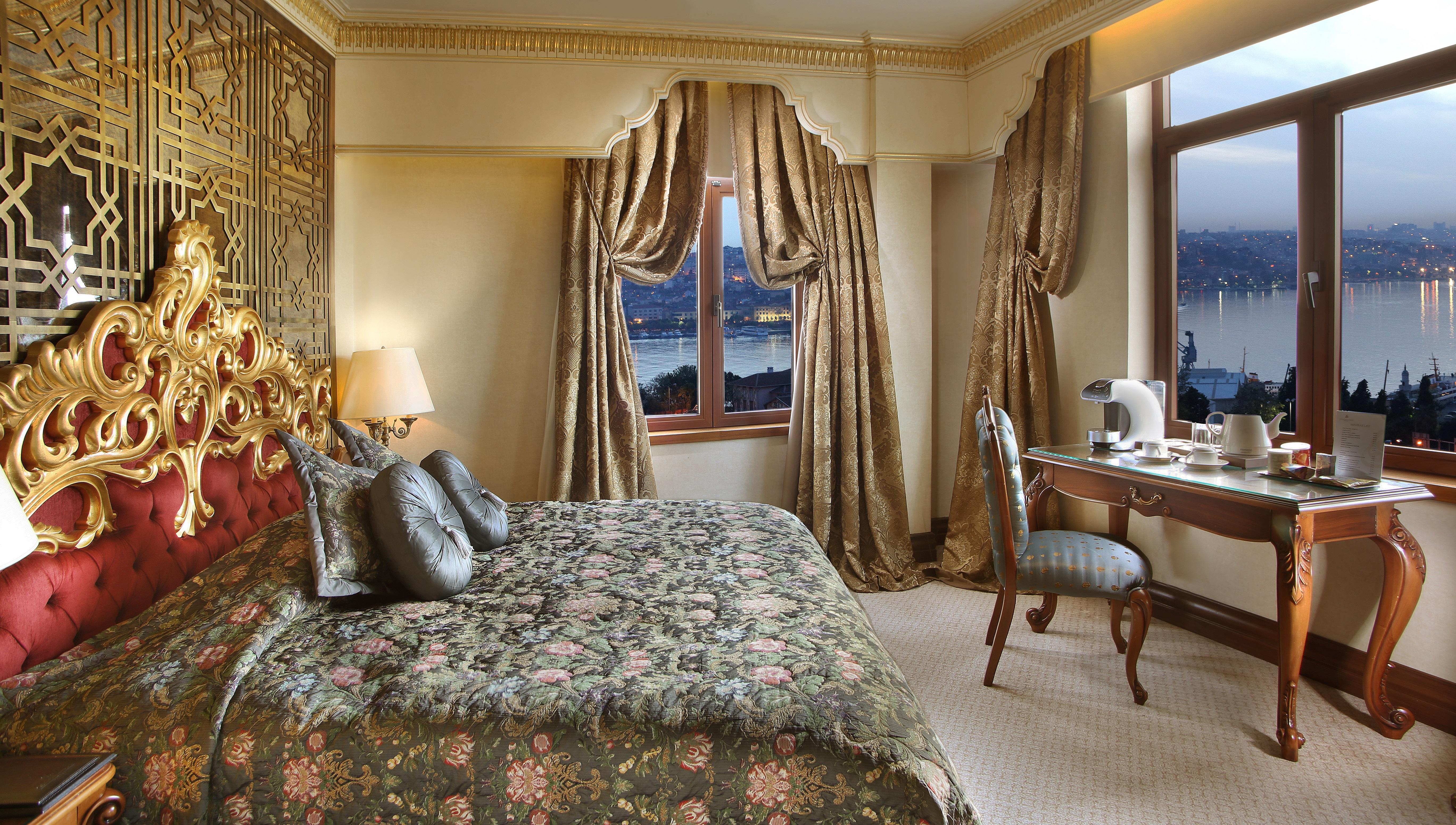 Daru Sultan Hotels Galata Istanbul Exterior photo A bedroom at the Four Seasons Hotel Istanbul