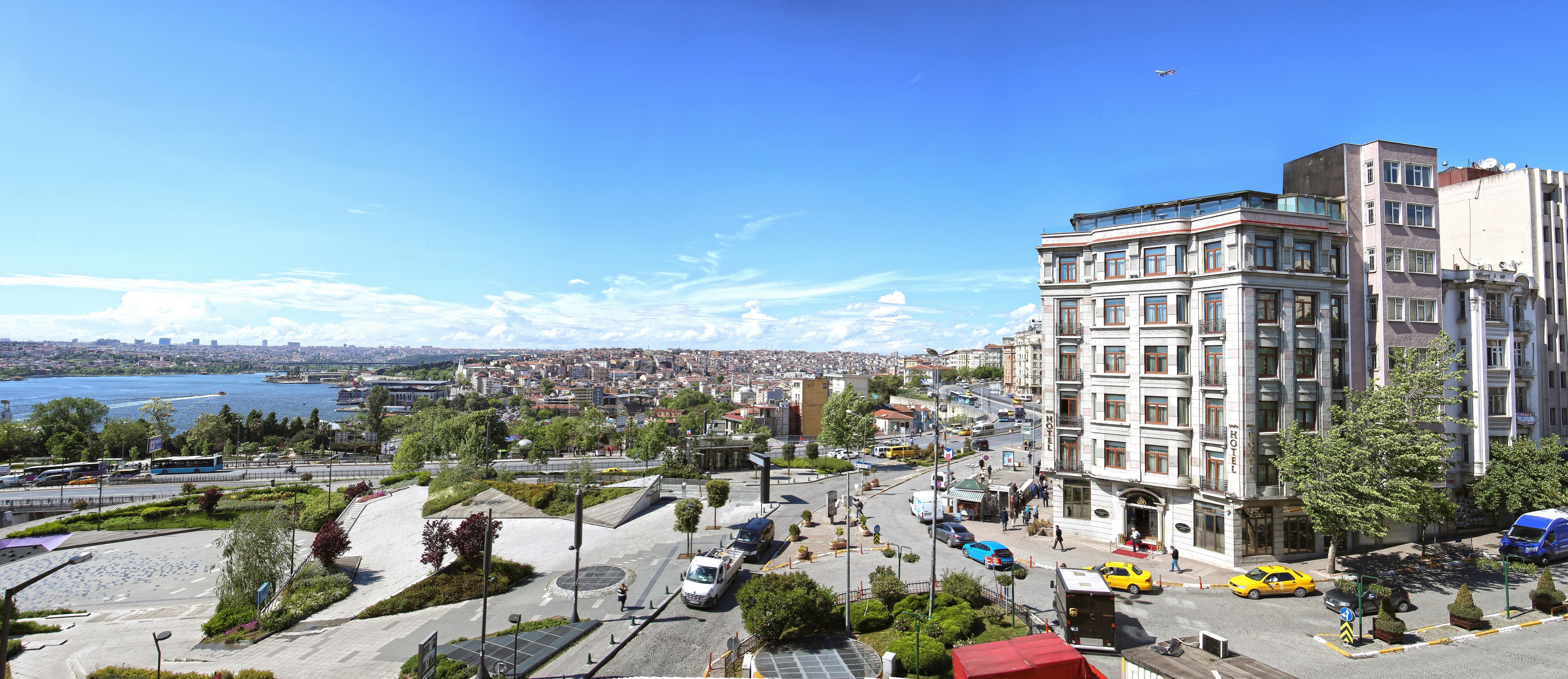 Daru Sultan Hotels Galata Istanbul Exterior photo View of the district
