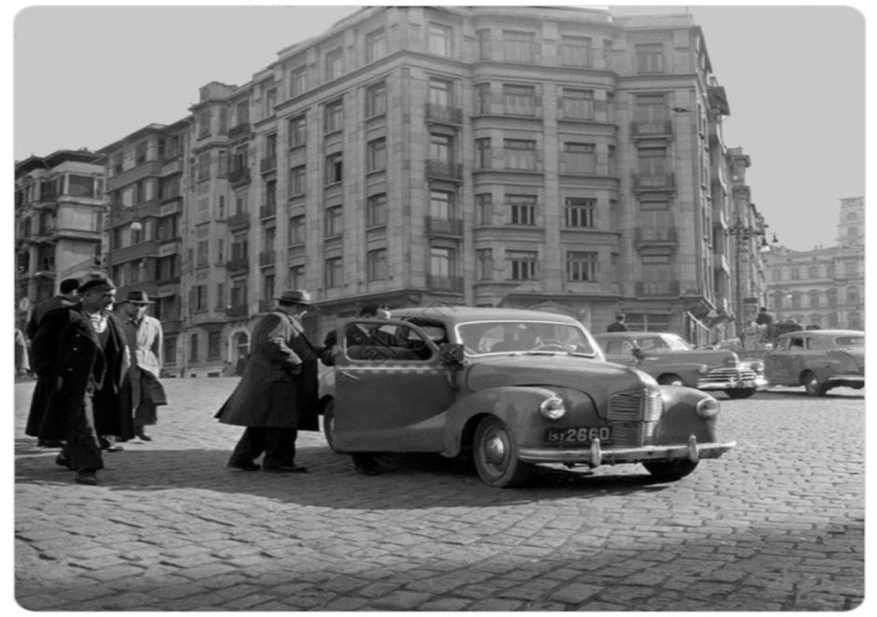 Daru Sultan Hotels Galata Istanbul Exterior photo The building in 1950