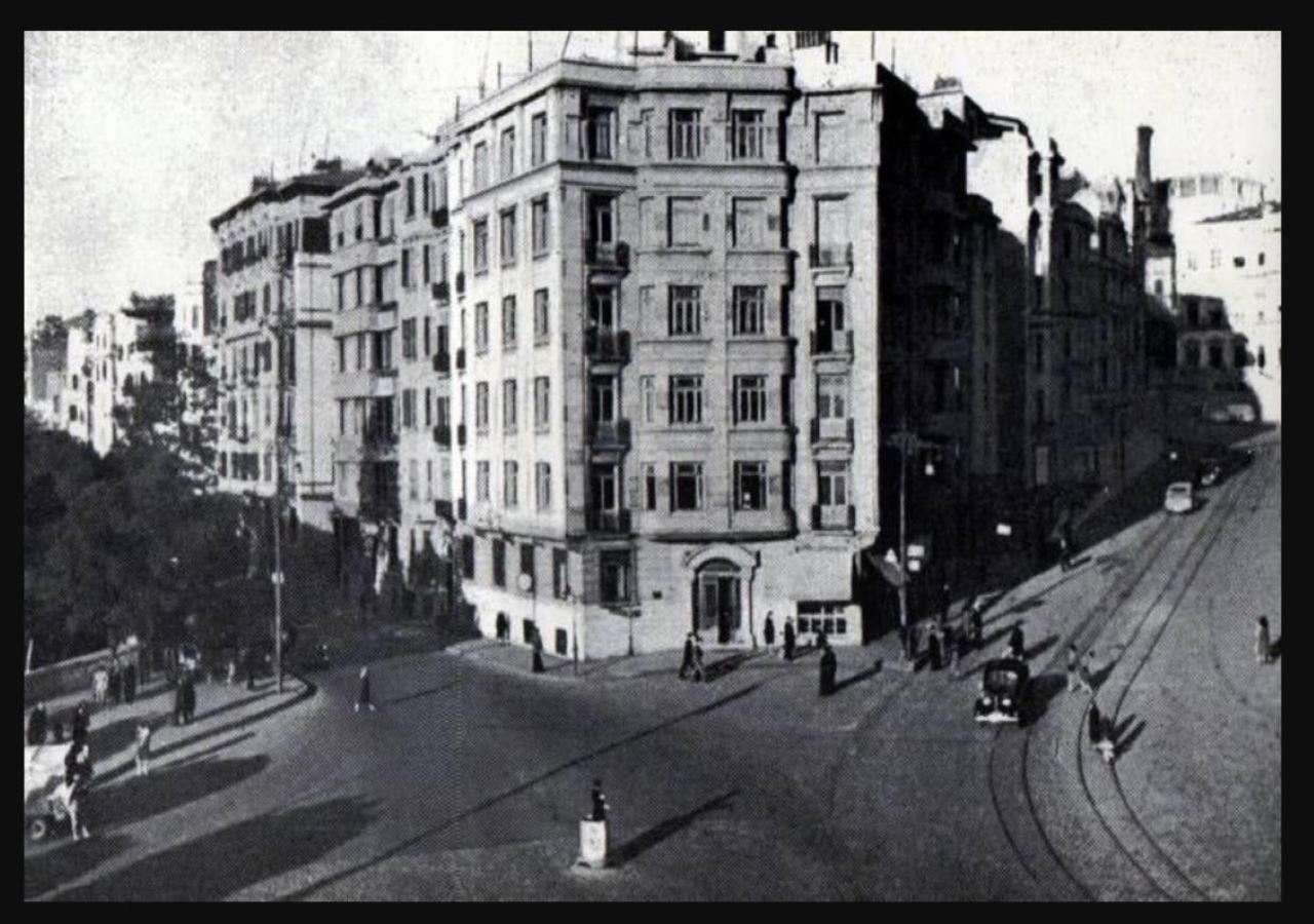 Daru Sultan Hotels Galata Istanbul Exterior photo The hotel in 1920